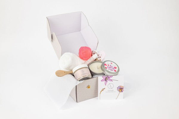 Natural Skincare Gift Box filled with NATURAL spa bath and body products