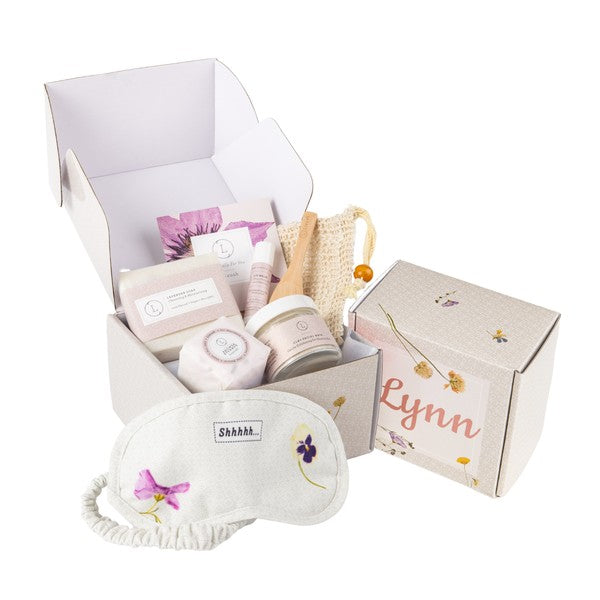 Cute Lavender Gift Set. All Natural Bath Set includes:
* Lavender Soap Bar (full size)
* Facial clay mask
* Bath Bomb
* Shower steamer
* Natural Lip Balm
* Soap saver
* Gorgeous designed box(5''x5'x3'')