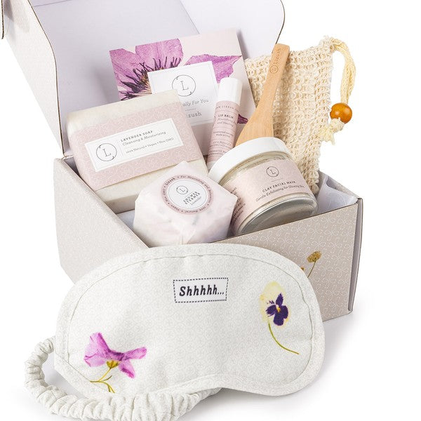 Cute Lavender Gift Set. All Natural Bath Set includes:
* Lavender Soap Bar (full size)
* Facial clay mask
* Bath Bomb
* Shower steamer
* Natural Lip Balm
* Soap saver
* Gorgeous designed box(5''x5'x3'')